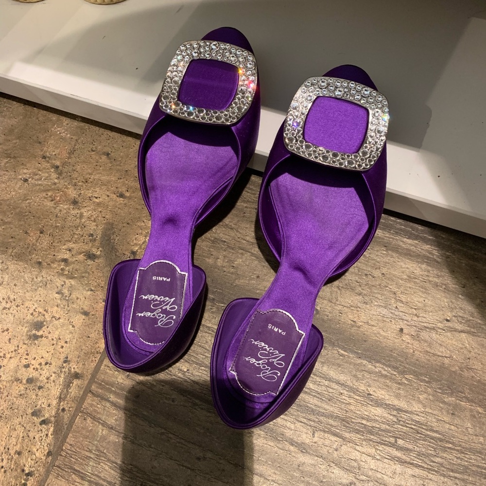 Roger Vivier Chips Strass Ballerinas in Silk